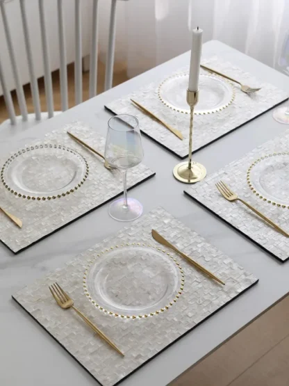 Elegant Transparent Dish Set - Image 3