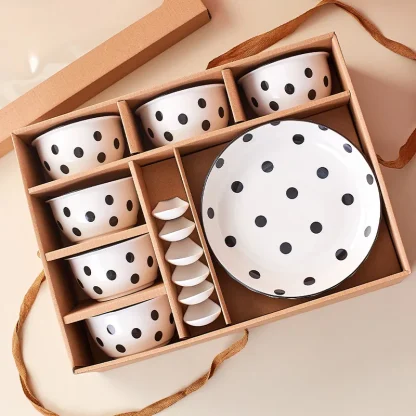 Round Polka Dot Print Dish Set - Image 3